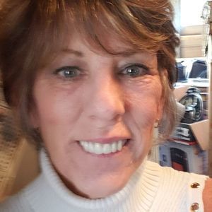 Meet your Posher, Becky